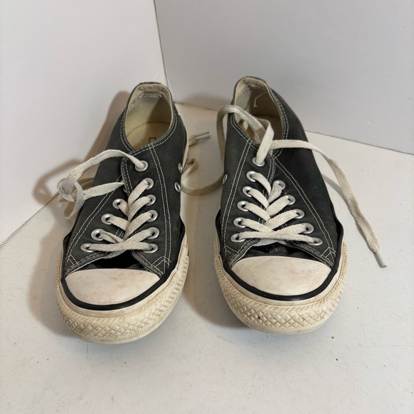 Converse all star unisex low top lace up shoes in size 7 women’s size 5 men’s - Picture 7 of 11